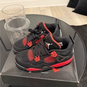 Jordan Retro 4 Sneakers - Black and Red